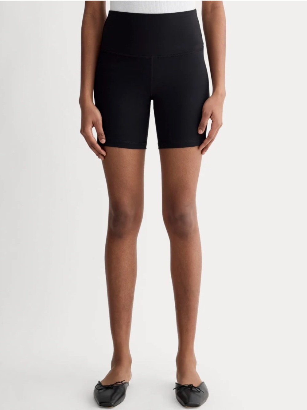 Everlane Women's Black the performance high rise bike short